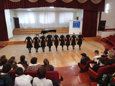 Колледж культуры и искусств СКГИИ провёл профориентационный концерт