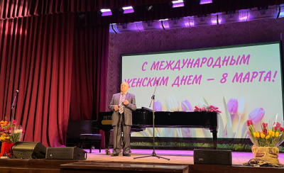 Концерт "Стихи и песни — все для Вас"