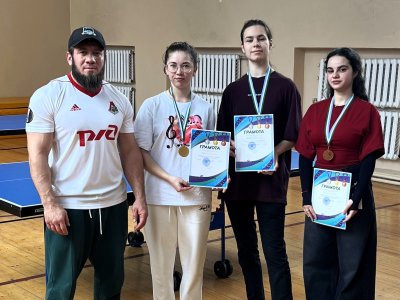 Турнир по настольному теннису среди студенток прошел в СКГИИ