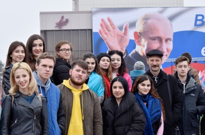 Праздничный митинг-концерт «Путин – наш Президент!»
