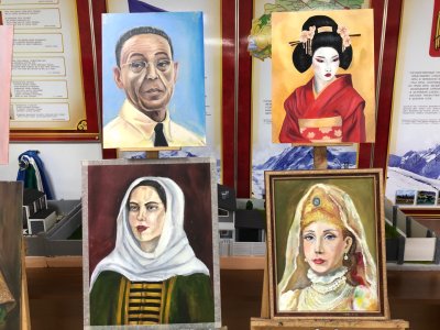 В ККИ СКГИИ открылась выставка «Палитра национальных культур»