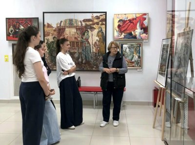 Учащиеся ККИ СКГИИ посетили выставку «Миф. Архетип. Эпос»