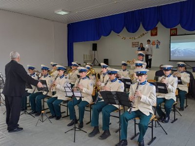 Кадеты Музыкального кадетского корпуса выступили в Центре образования №1 Нальчика